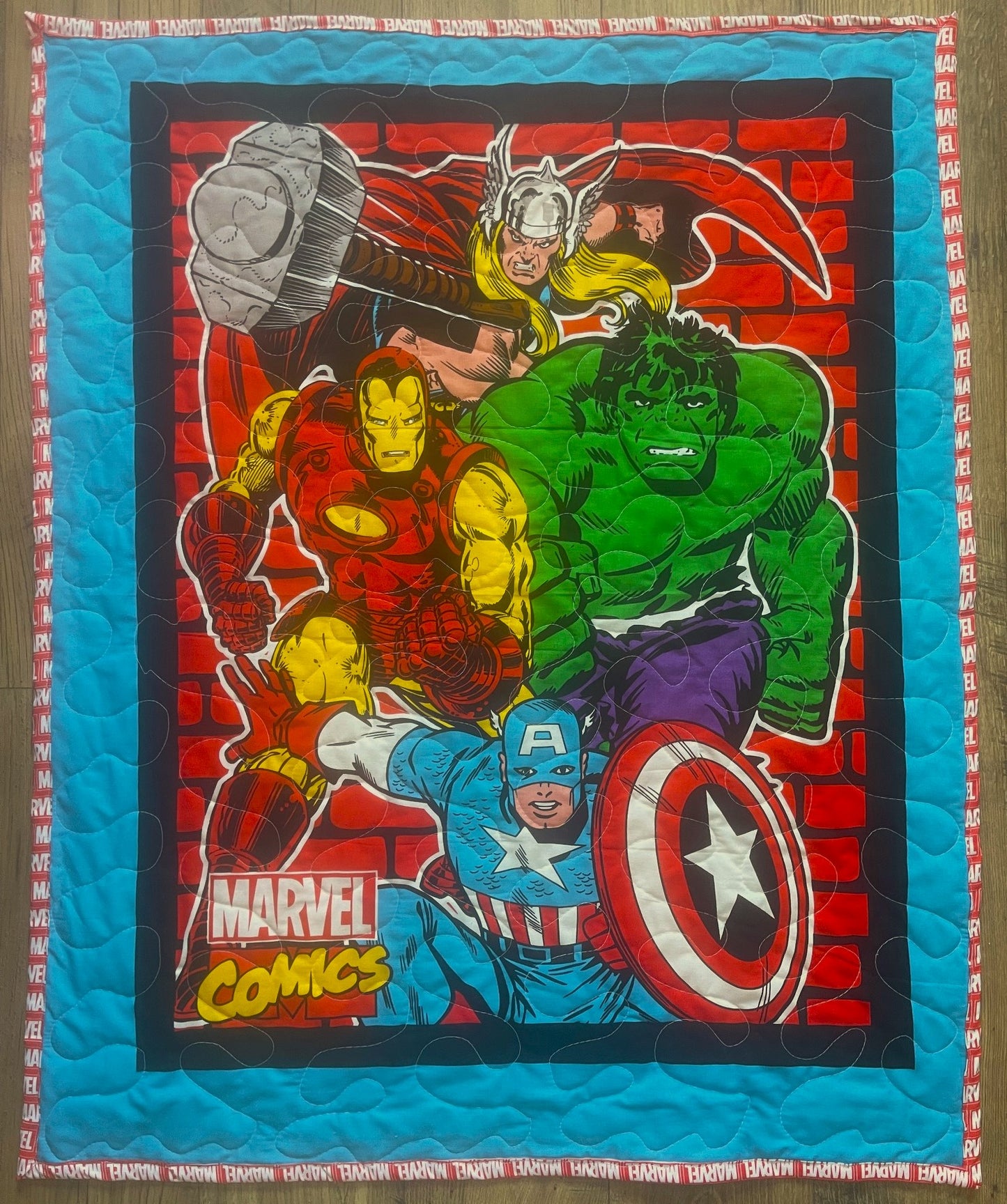 SUPERHEROES QUILTED BLANKET
