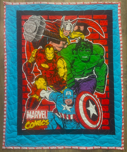 SUPERHEROES QUILTED BLANKET