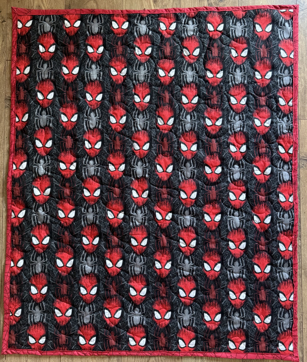 THE AMAZING SPIDER-MAN REVERSIBLE QUILTED BLANKET (Copy)