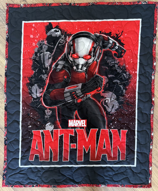 SUPERHERO ANT MAN REVERSIBLE Quilted Blanket 