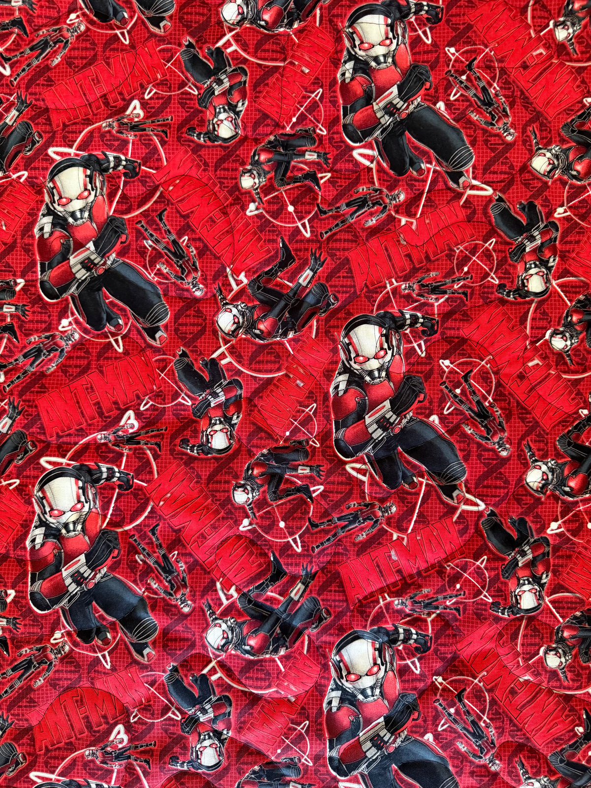 SUPERHERO ANT-MAN REVERSIBLE Quilted Blanket