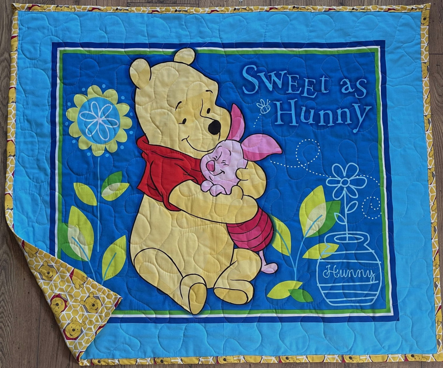 WINNIE THE POOH & PIGET SWEET AS HUNNY INSPIRED QUILTED BLANKET