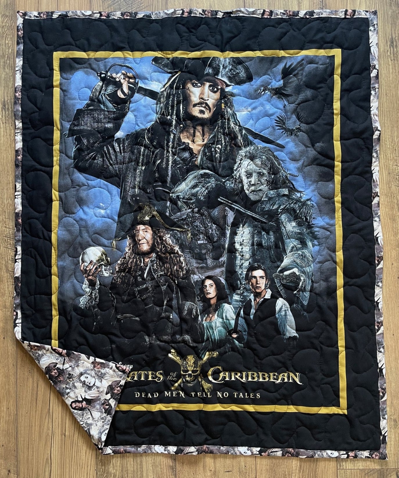 PIRATES OF THE CARIBBEAN "DEAD MEN TELL NO TALES" CHARACTERS BACKING QUILTED BLANKET