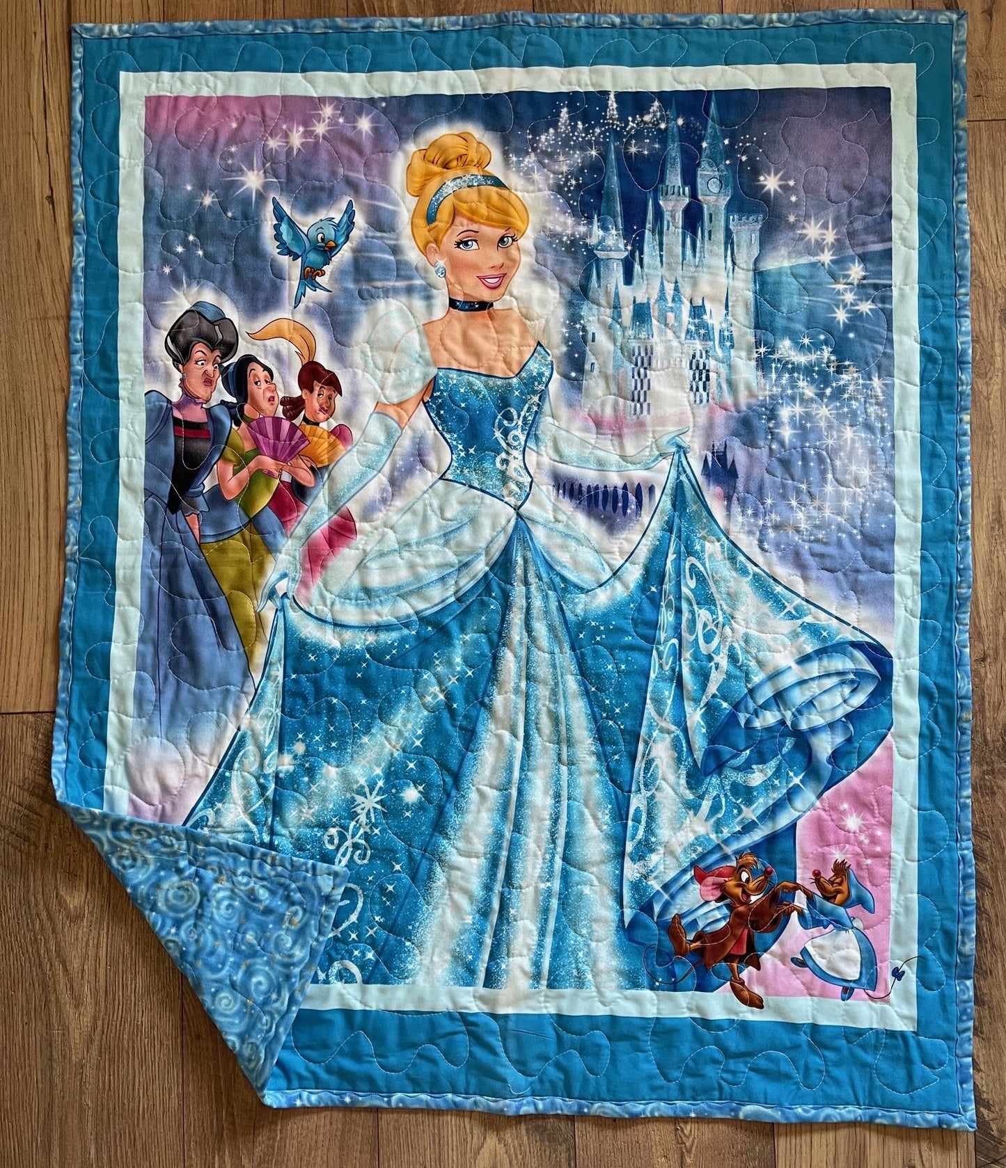 DISNEY CLASSIC CINDERELLA Inspired with Evil Stepsisters, Jaq & Suzy Quilted Blanket Lap Quilt