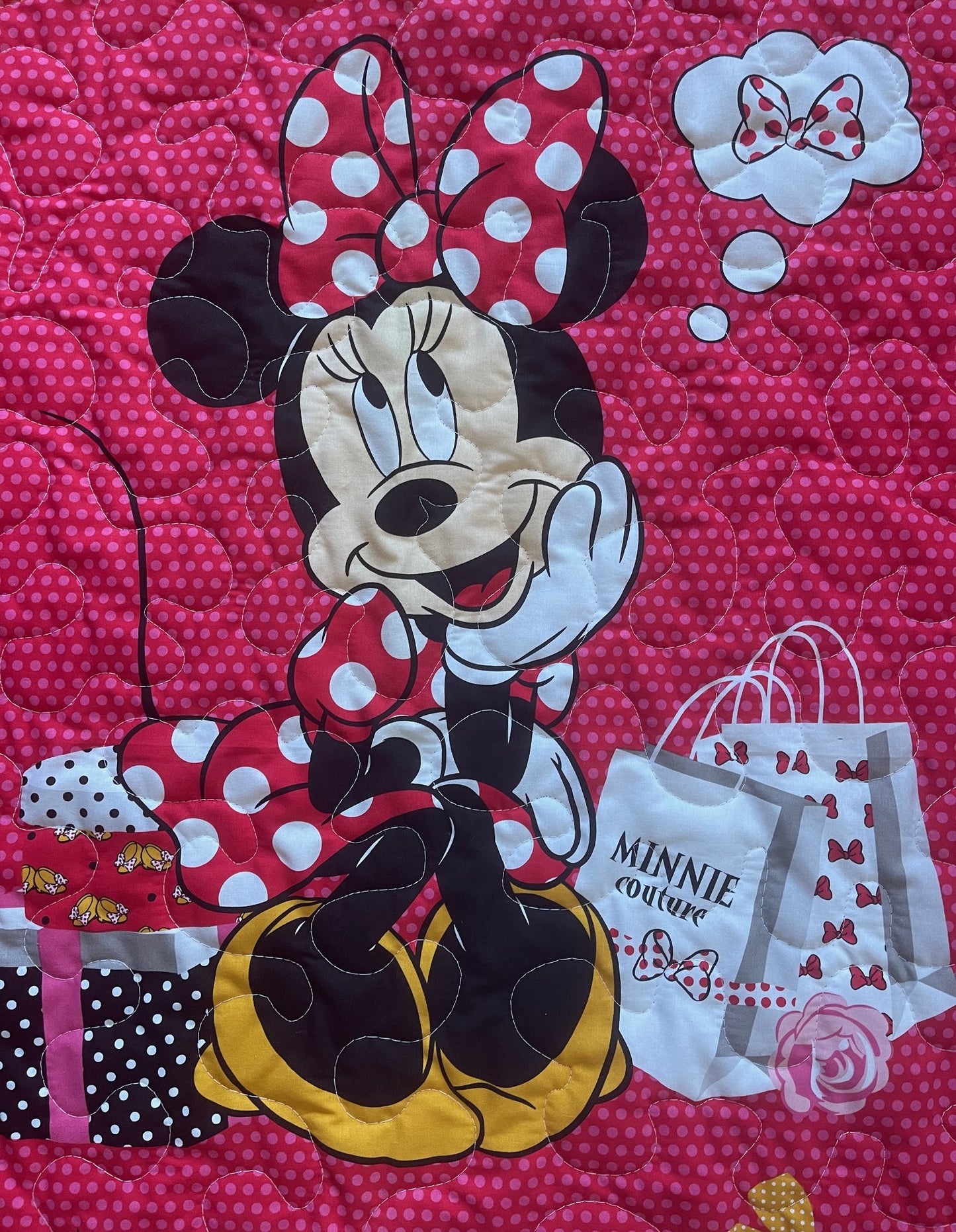 MINNIE MOUSE "MINNIE COUTURE" Inspired Quilted Blanket with Soft Flannel Backing Fabric