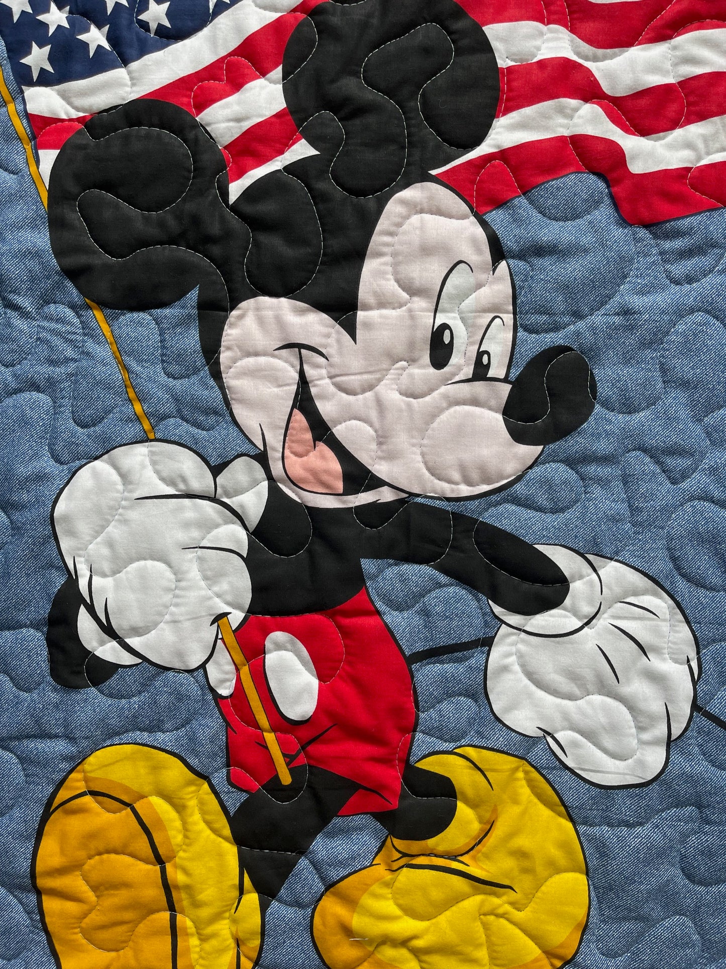 MICKEY PROUD TO BE AN AMERICAN PATRIOT QUILTED BLANKET