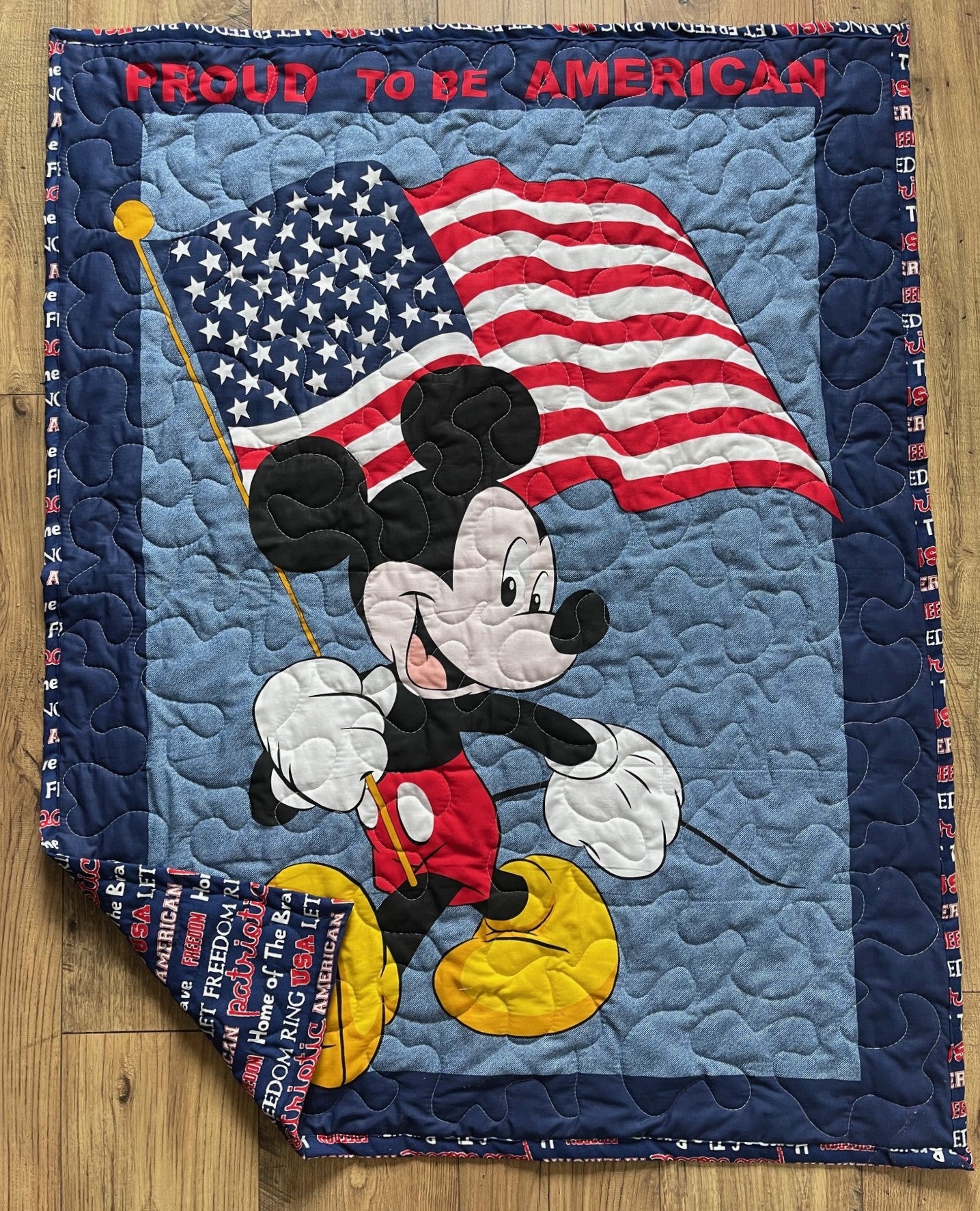 MICKEY PROUD TO BE AN AMERICAN PATRIOT QUILTED BLANKET