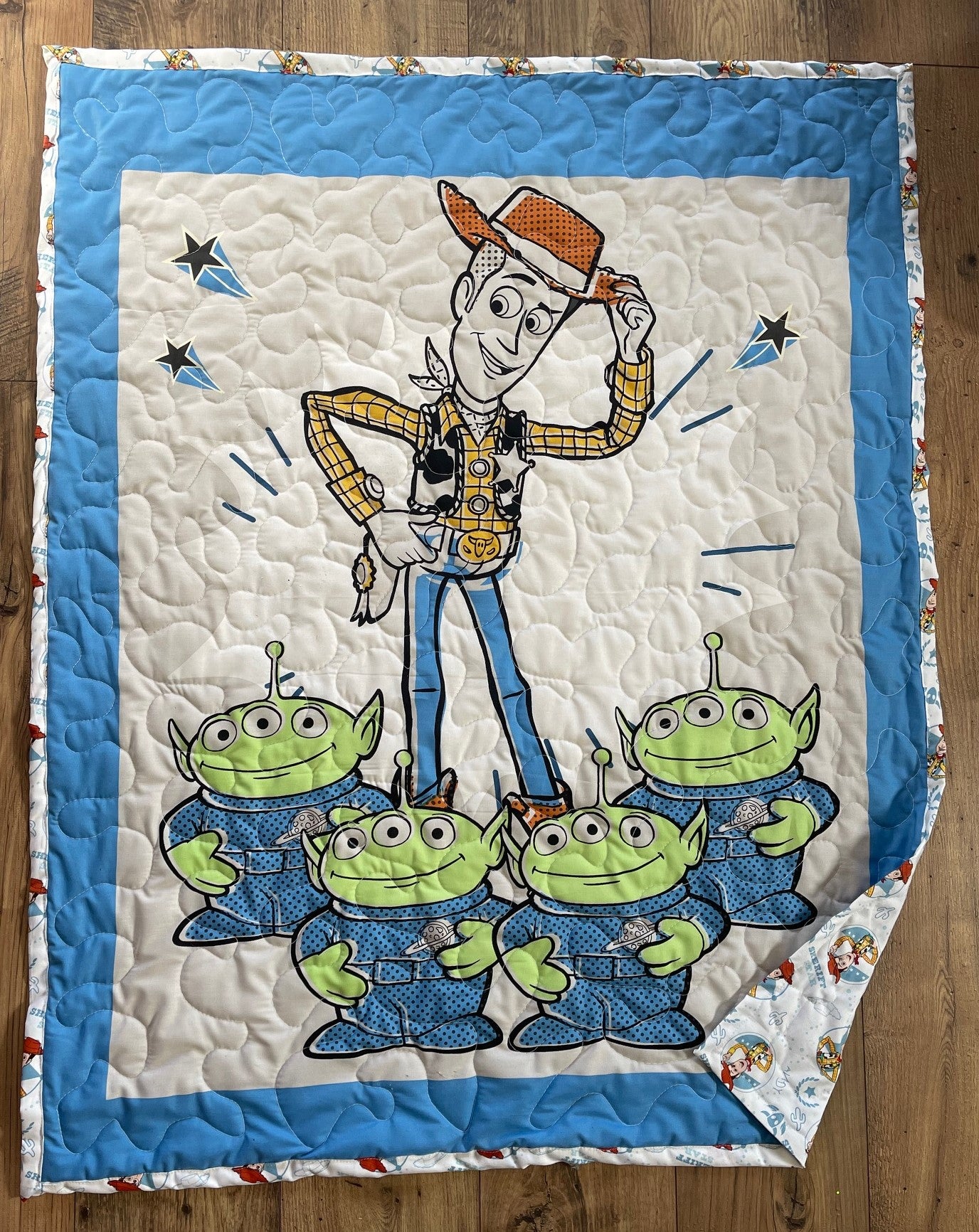 TOY STORY SHERIFF WOODY & ALIENS INSPIRED QUILTED BLANKET