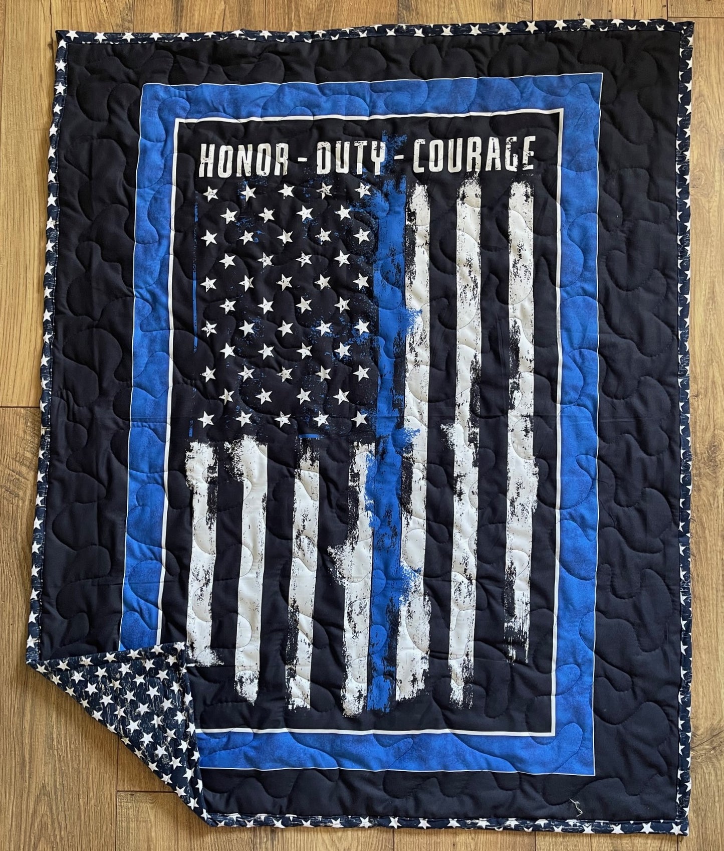 FIRST RESPONDER POLICE THIN BLUE LINE FLAG *HONOR DUTY COURAGE* 36"X44" QUILTED BLANKET