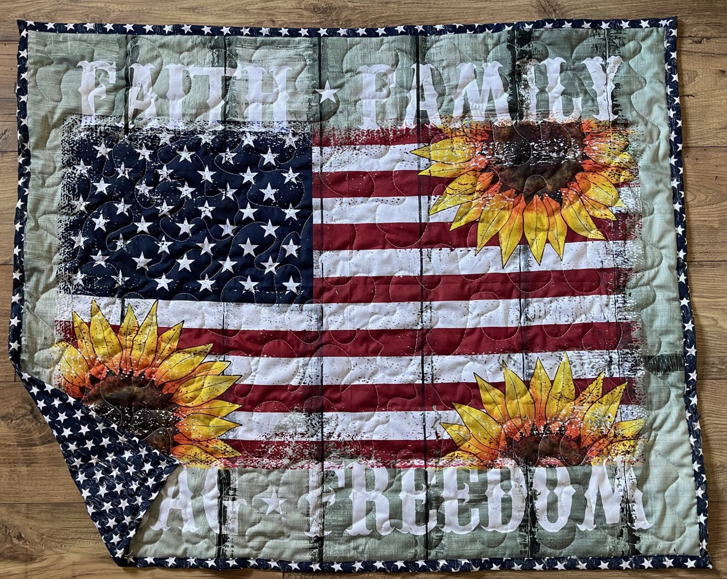 USA AMERICAN FLAG SUNFLOWERS *FAITH FAMILY FLAG FREEDOM* 36"X44" QUILTED BLANKET