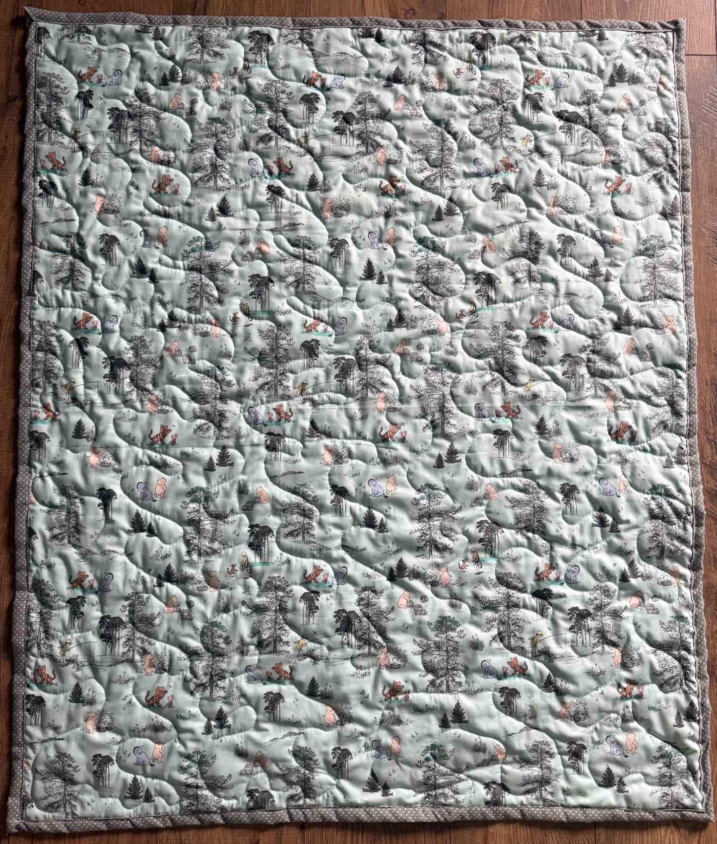 VINTAGE CLASSIC WINNIE THE POOH CHARACTERS GREEN INSPIRED QUILTED BLANKET