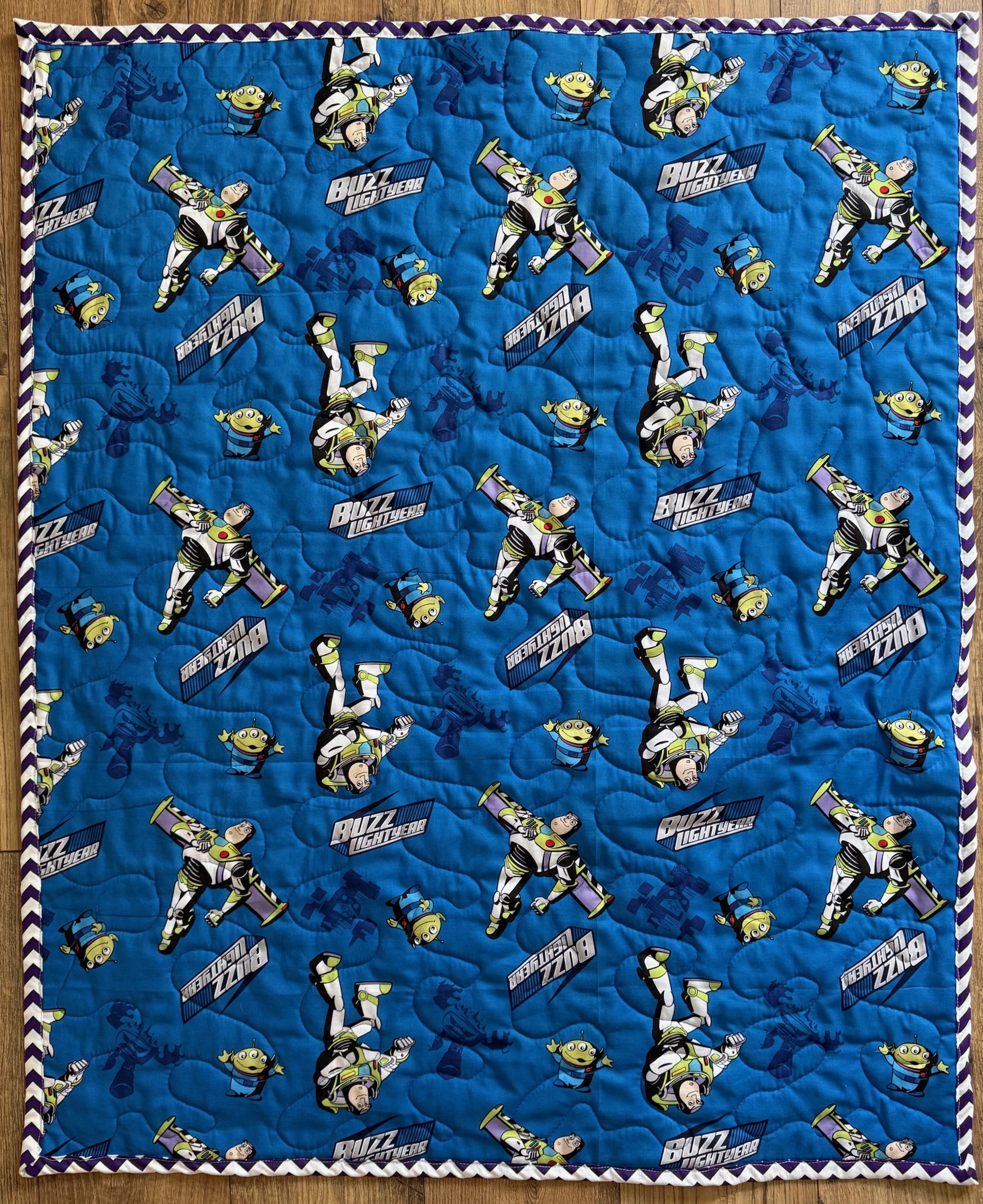 TOY STORY BUZZ LIGHTYEAR SPACE RANGER & ALIENS INSPIRED QUILTED BLANKET