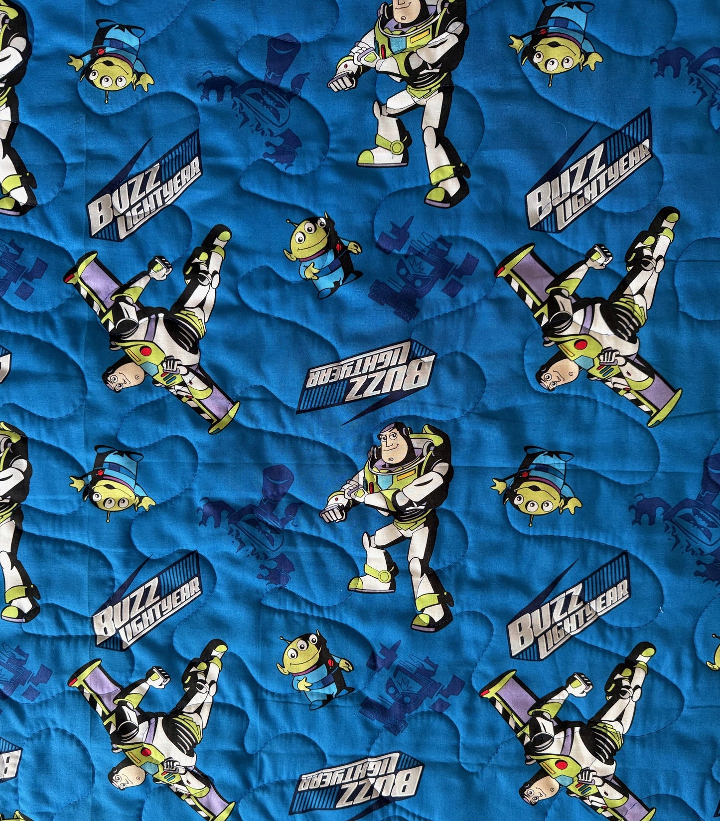 TOY STORY BUZZ LIGHTYEAR SPACE RANGER & ALIENS INSPIRED QUILTED BLANKET