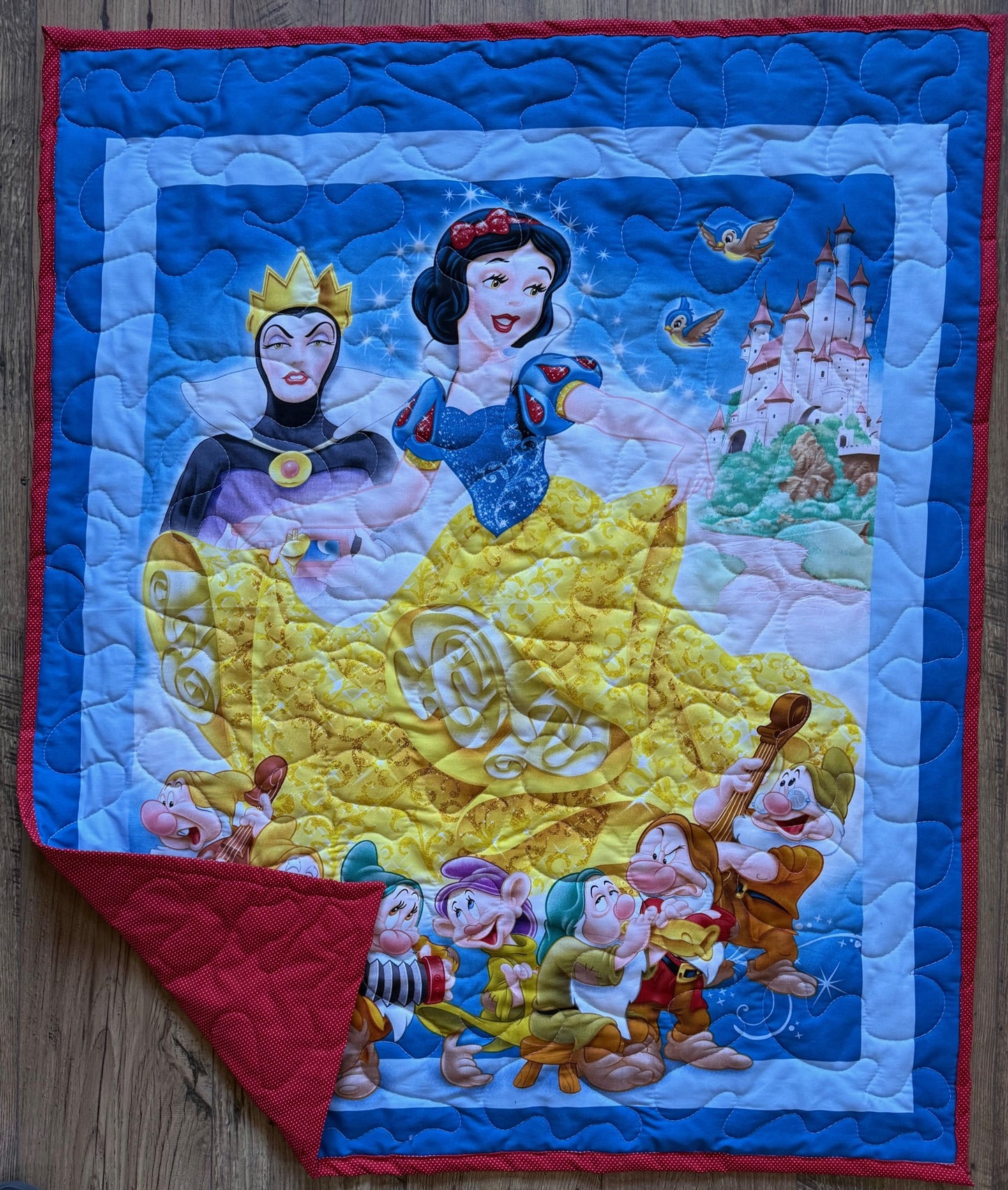 CLASSIC SNOW WHITE AND THE SEVEN DWARFS EVIL WITCH INSPIRED QUILTED BLANKET