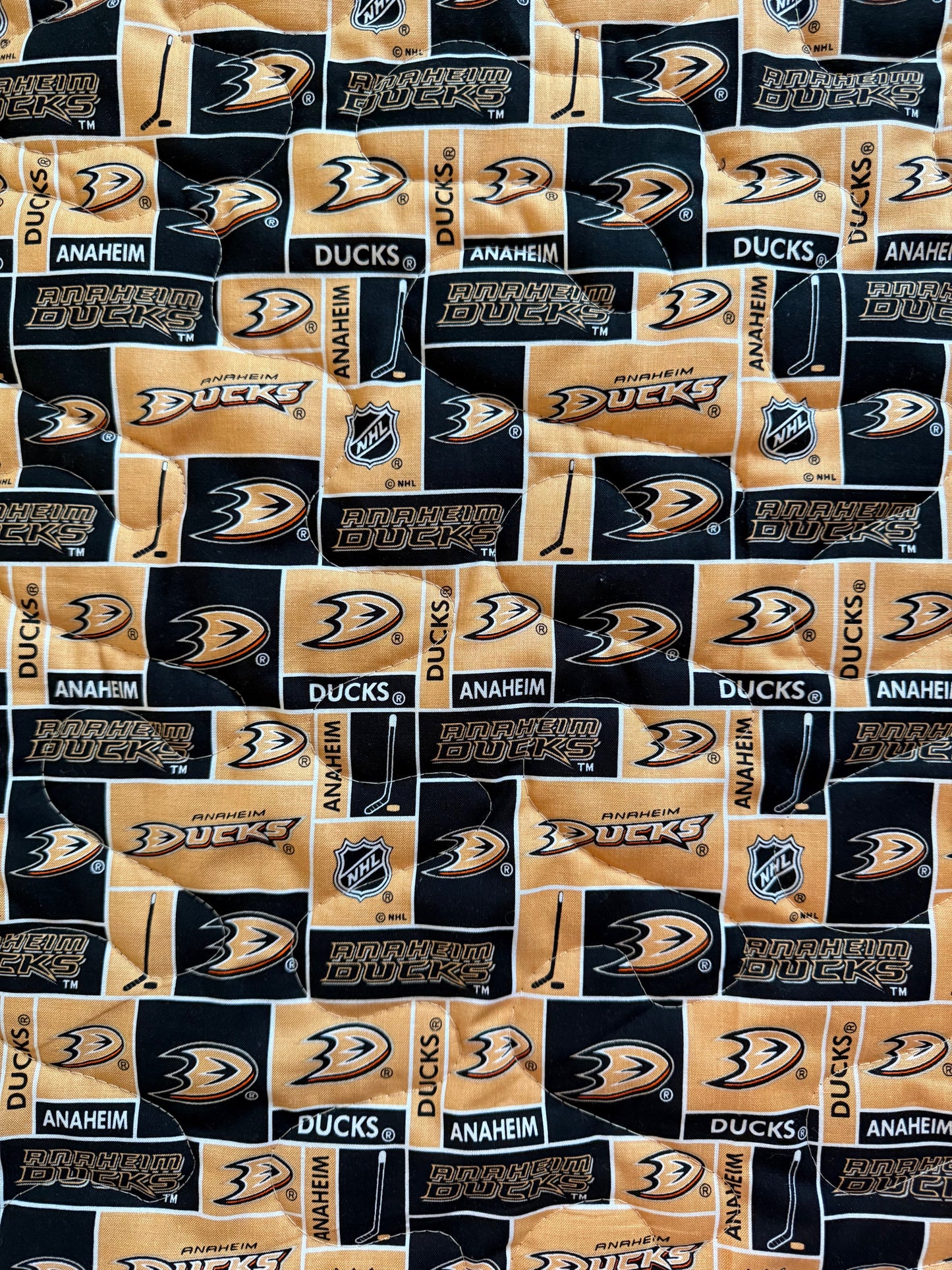 ANAHEIM DUCKS ICE HOCKEY INSPIRED QUILTED BLANKET 