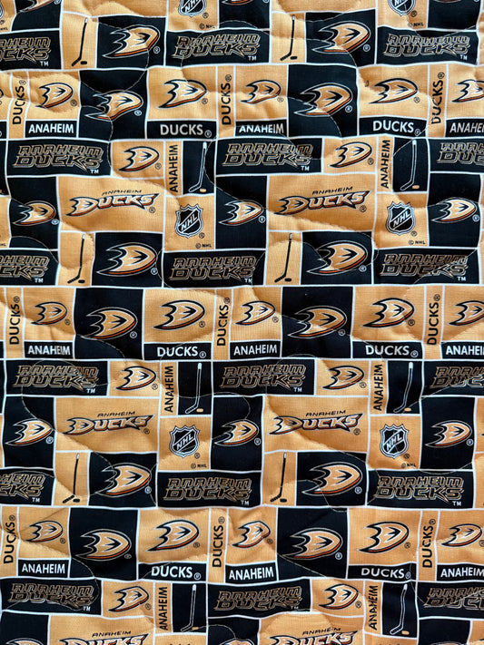 ANAHEIM DUCKS ICE HOCKEY INSPIRED QUILTED BLANKET 