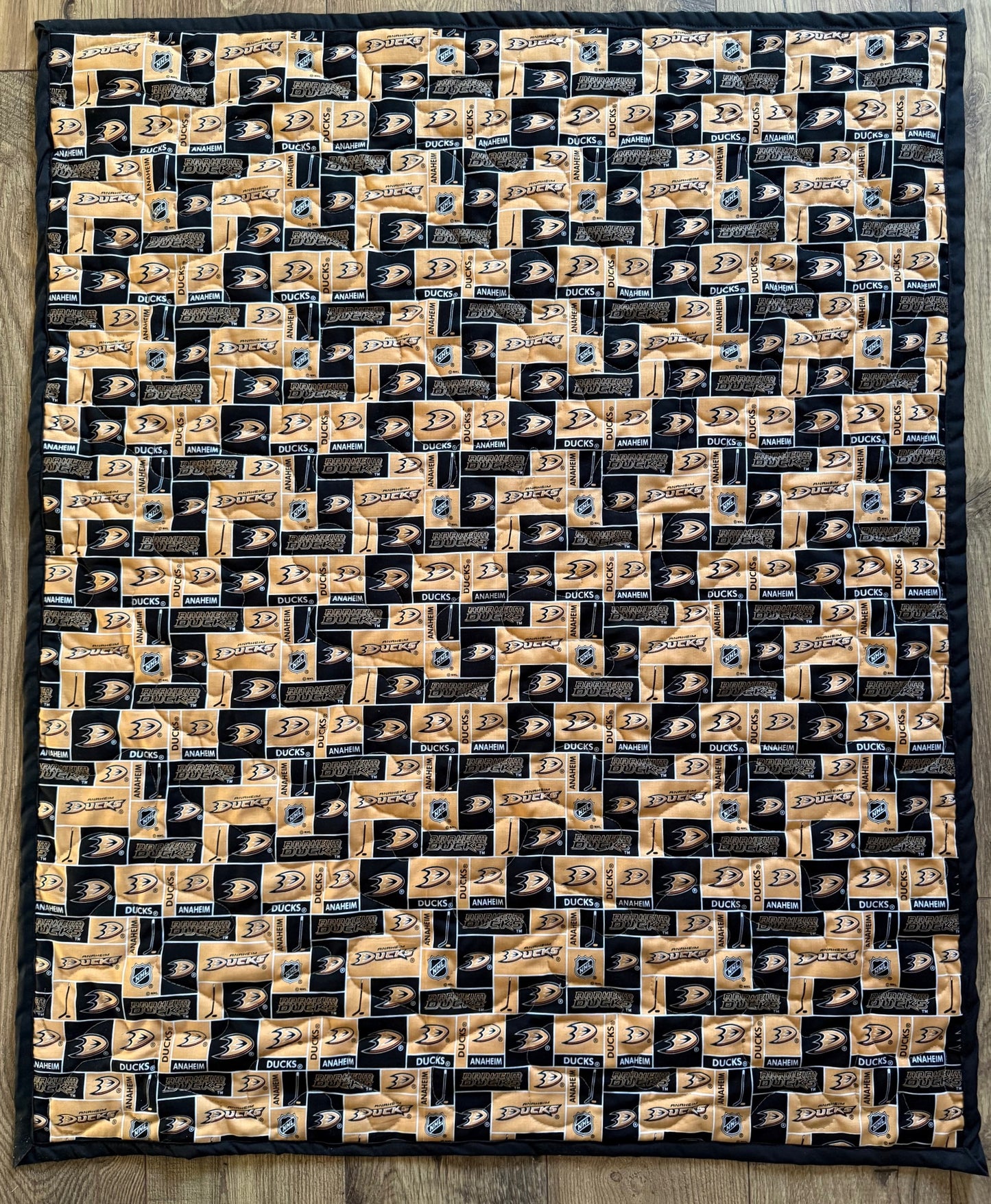 ANAHEIM DUCKS ICE HOCKEY INSPIRED QUILTED BLANKET
