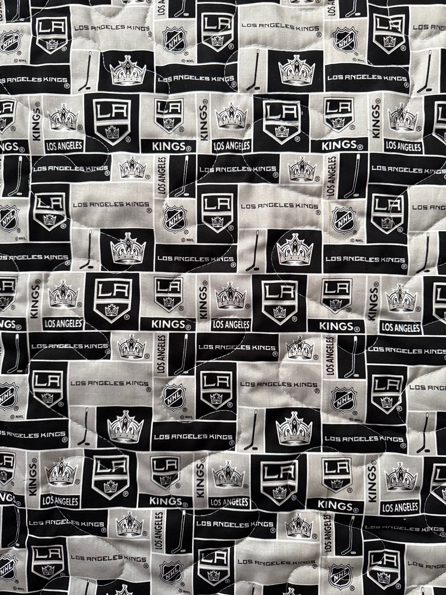 LA KINGS ICE HOCKEY INSPIRED QUILTED BLANKET