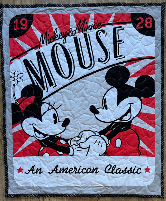 MICKEY MOUSE & MINNIE MOUSE 1928 AN AMERICAN CLASSIC QUILTED BLANKET