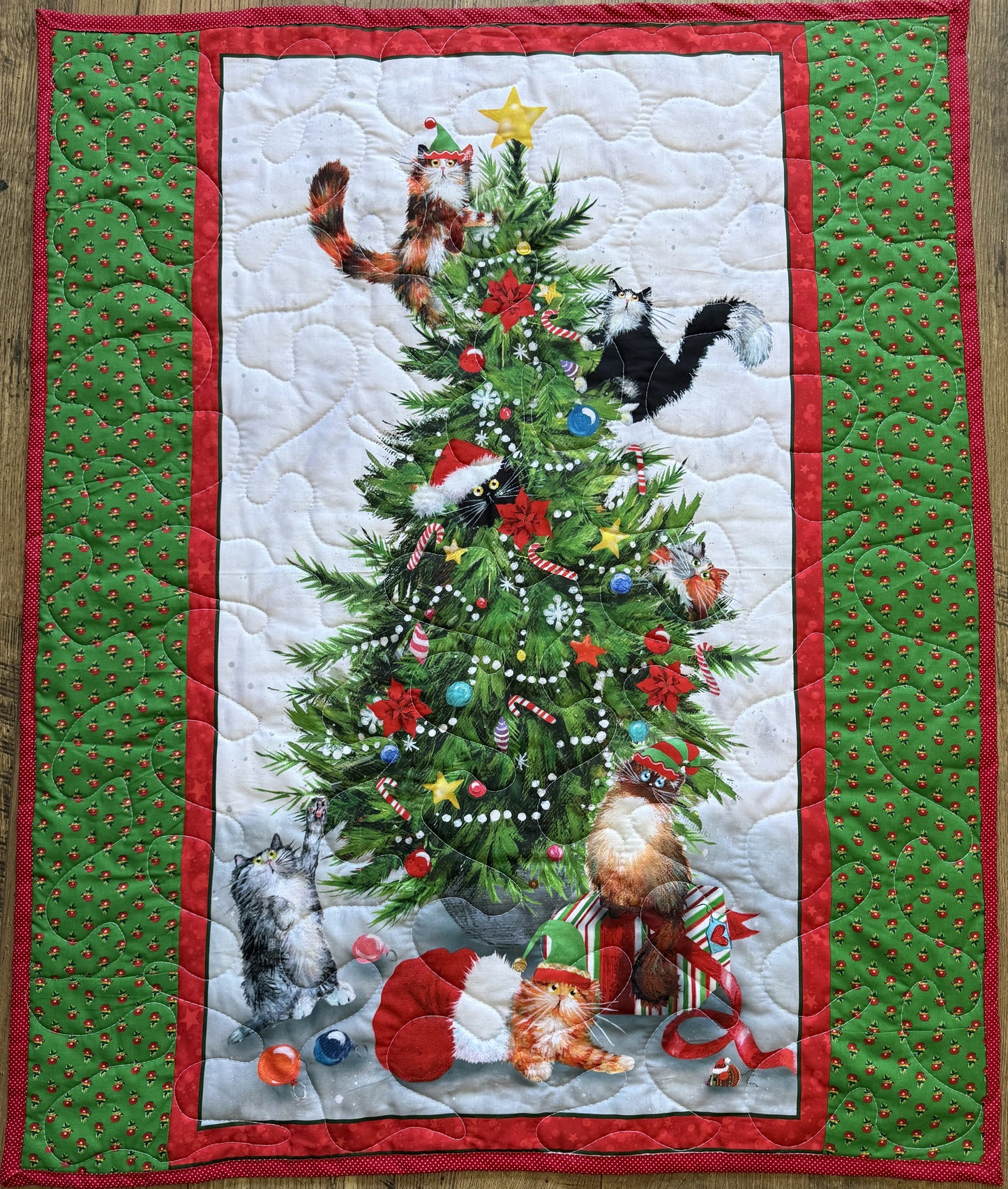 MEOWY CHRISTMAS CATS HAVING FUN IN THE CHRISTMAS TREE QUILTED BLANKET