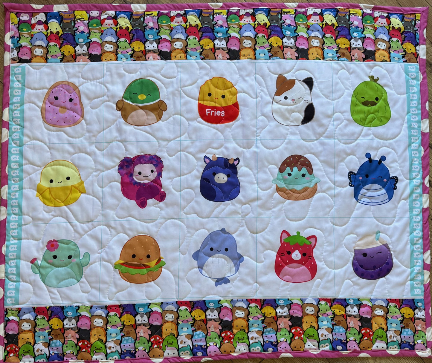 SQUISHMALLOWS PLUSH TOYS INSPIRED QUILTED BLANKET Pink with white dots backing