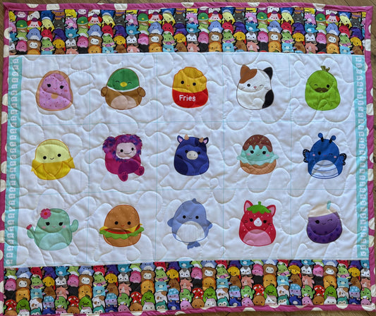 SQUISHMALLOWS PLUSH TOYS INSPIRED QUILTED BLANKET Pink with white dots backing