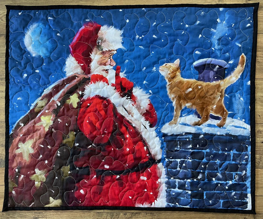 NIGHT BEFORE CHRISTMAS SANTA & ORANGE KITTY QUILTED BLANKET 