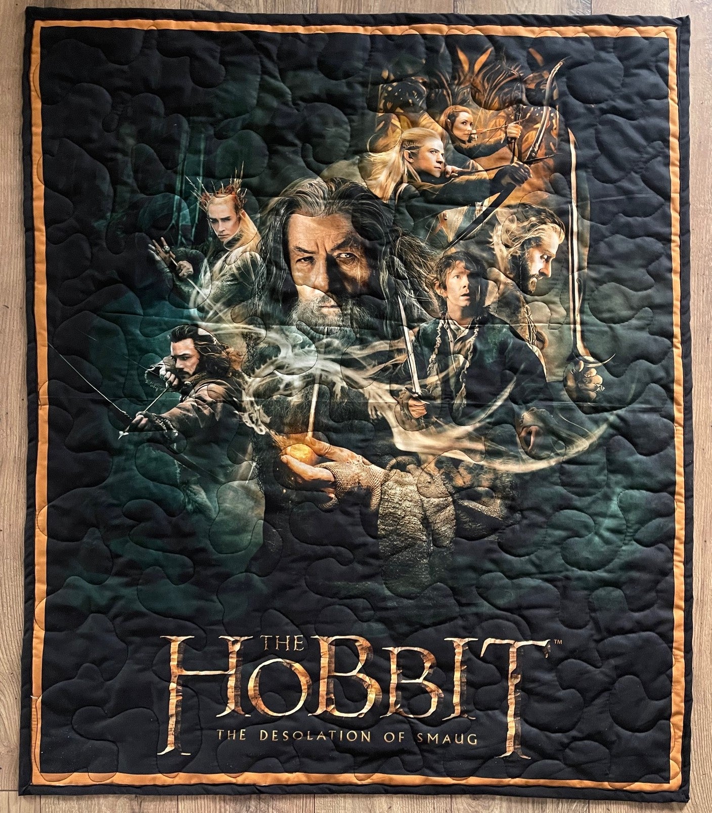 THE HOBBIT MIDDLE EARTH QUILTED BLANKET