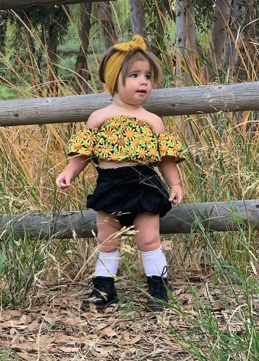 Girls Infant Toddler 2 Piece Floral Sunflowers Boho Style Outfit Off the Shoulder Top Black Bloomers Diaper Cover