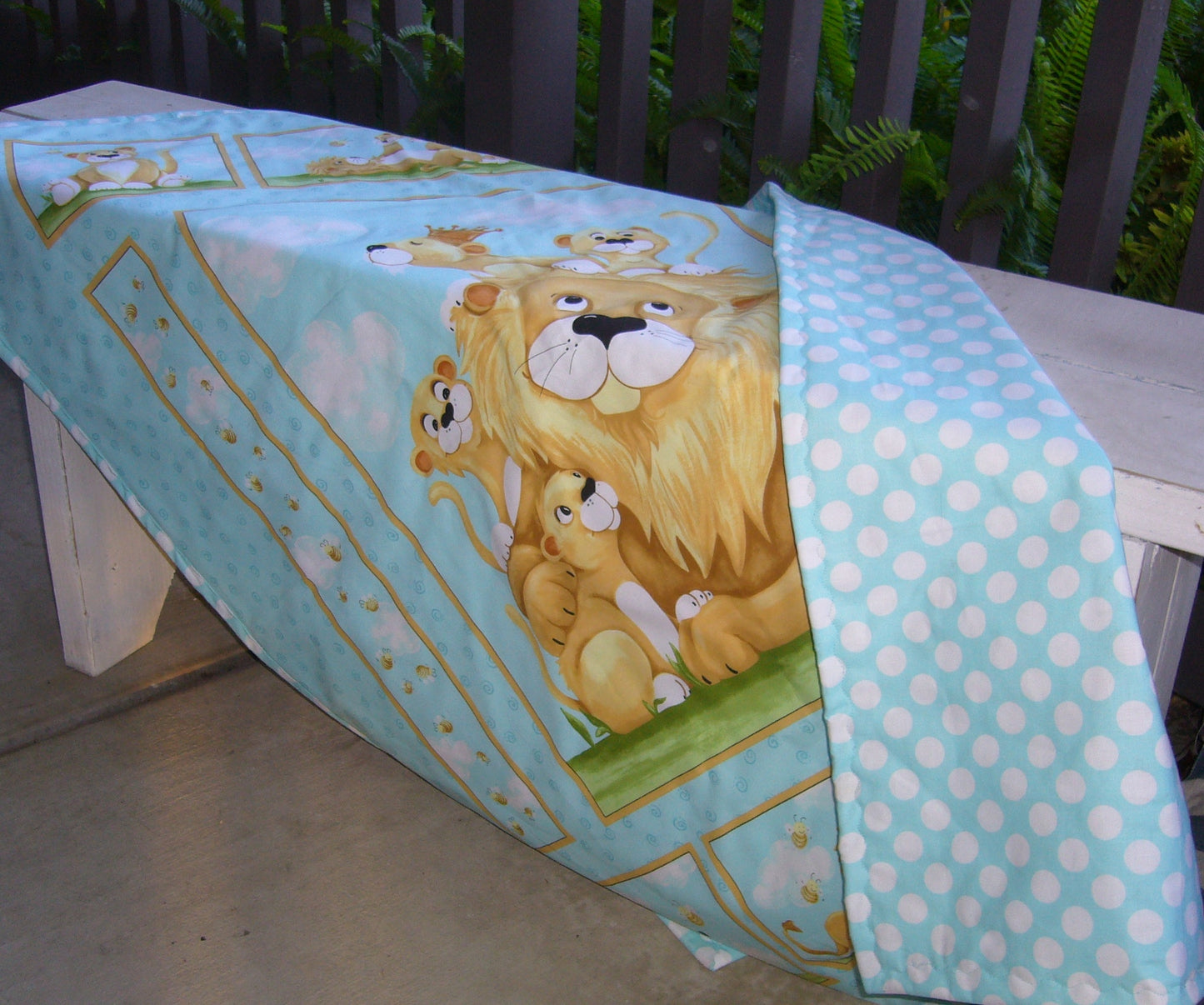 LION AND BABY CUBS FAMILY Pastel Comforter Blanket Baby Nursery Gender Neutral Child Toddler Bedding to Adult Lap Quilt